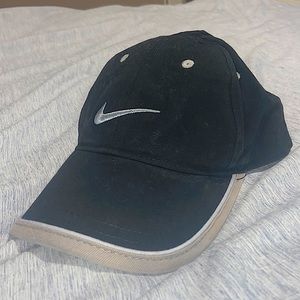 Nike youth (kids) hat | black with grey lining